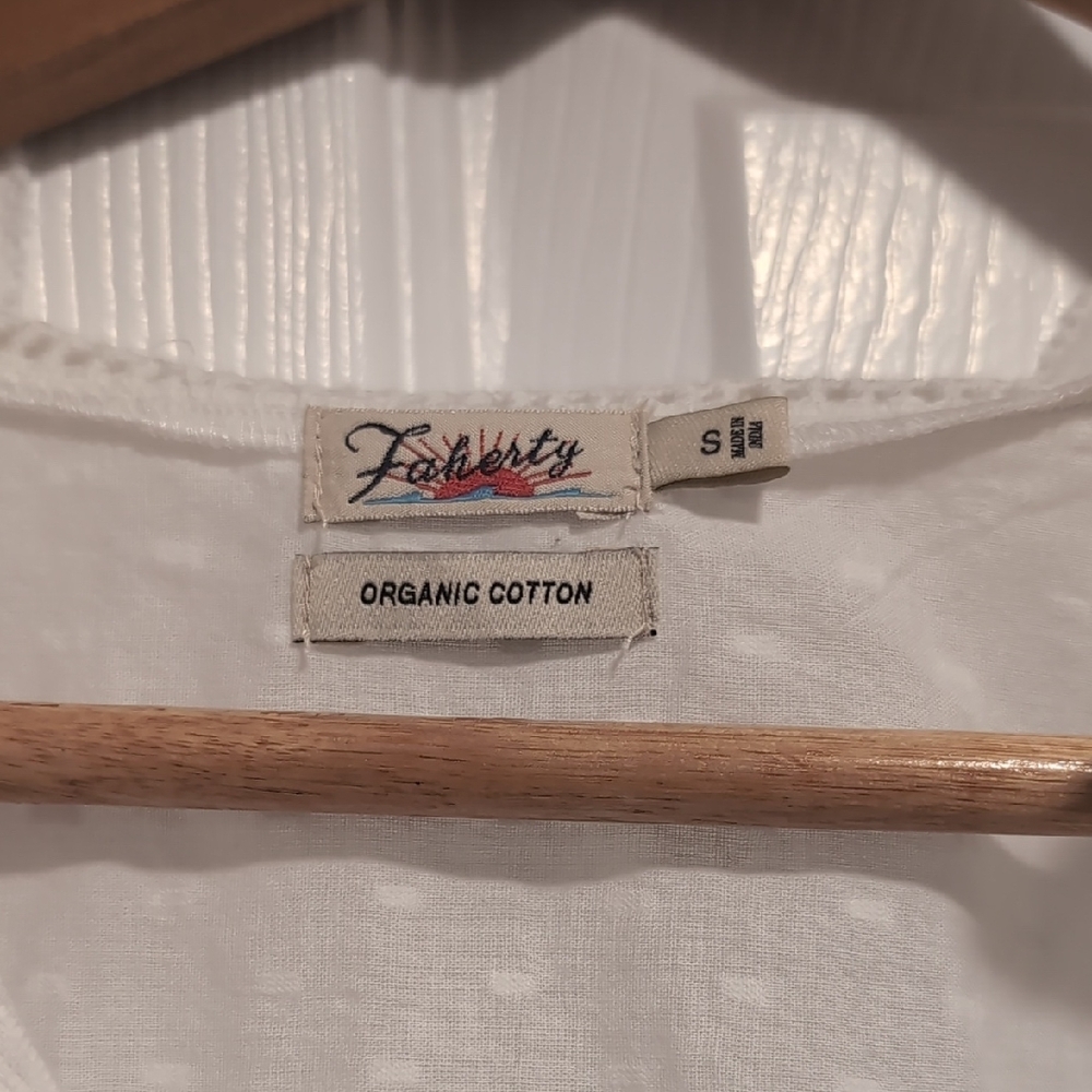 Faherty White Lightweight Button-Front Pintuck Bl… - image 2